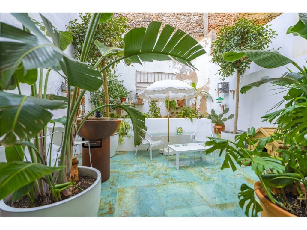 Property photo 1 of 30