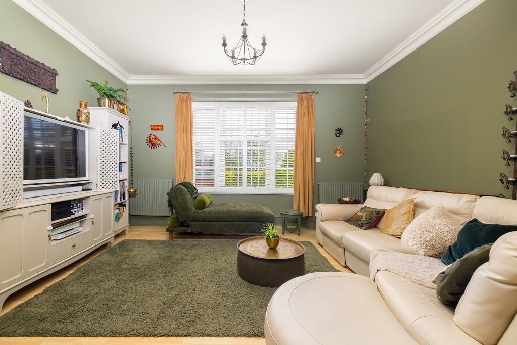 Property photo 1 of 18 Char8077.Jpg