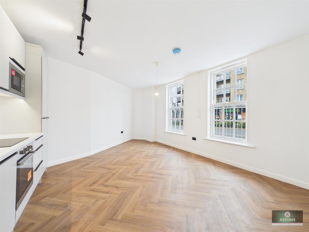 Property photo 3 of 10 Cam02067G0-Pr0323-Still001.Jpg