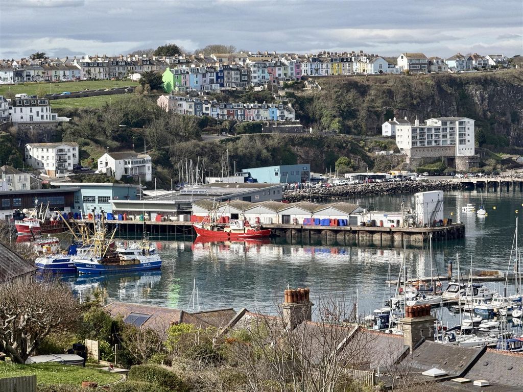 Property photo 2 of 18 Inner Harbour View.Jpg
