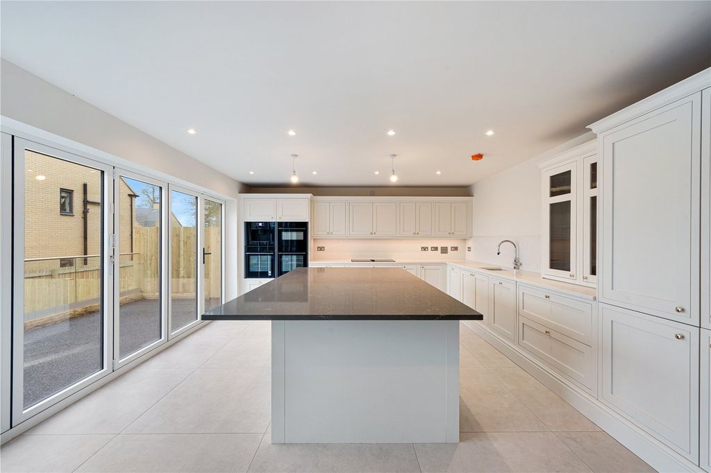 Property photo 2 of 11 Picture No. 01