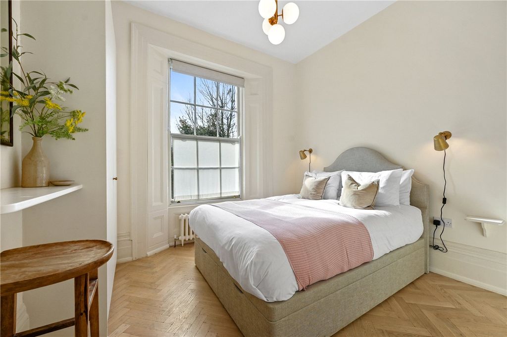 Property photo 3 of 11 Picture No. 16