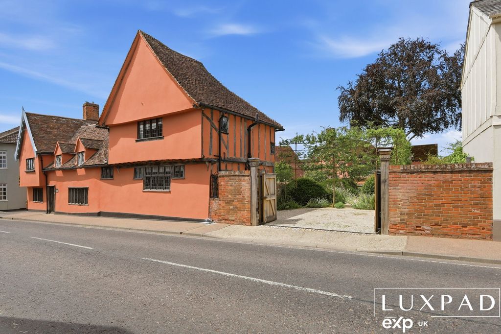 Property photo 1 of 77