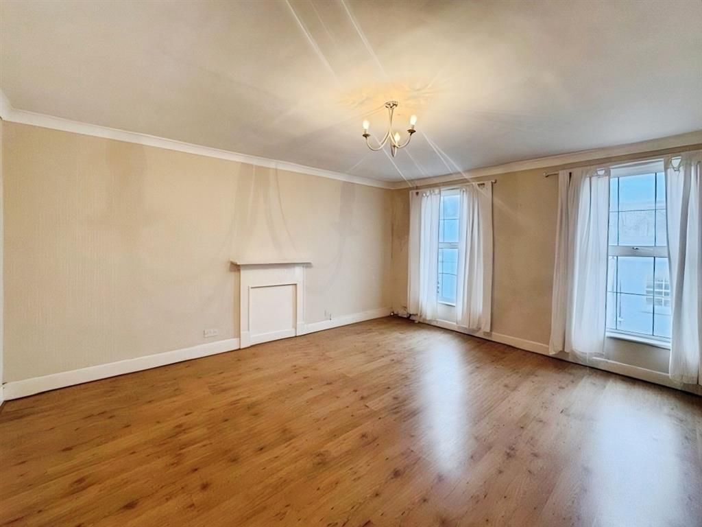 Property photo 2 of 8 Image