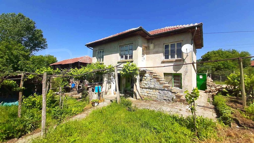 Property photo 1 of 5