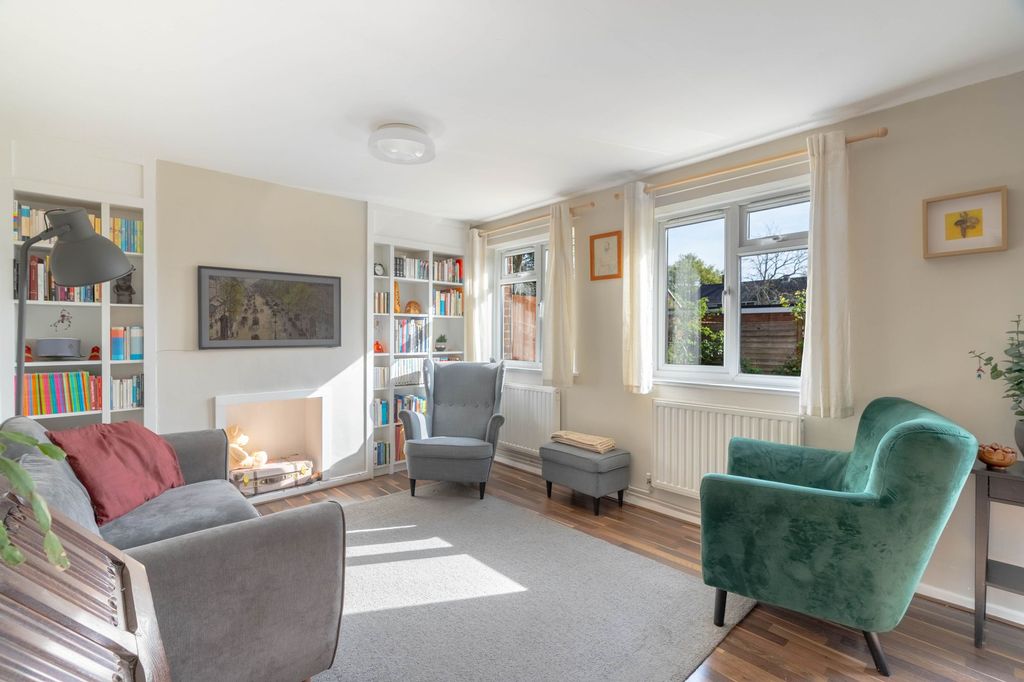 Property photo 3 of 11