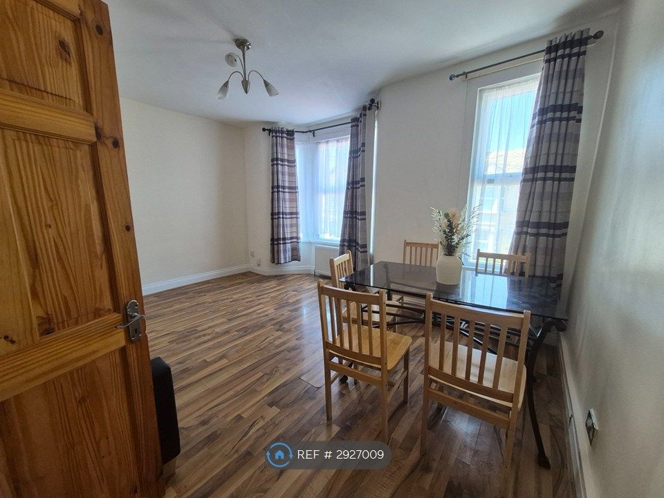 Property photo 2 of 24