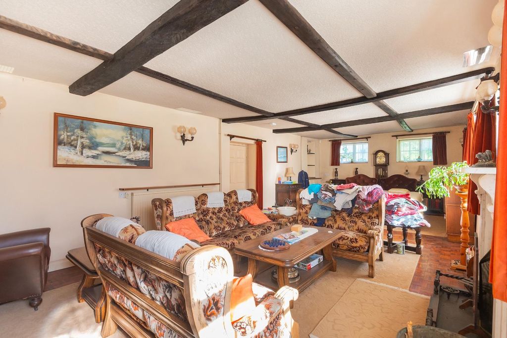 Property photo 3 of 33 Hghkm - Living Room A.Jpg