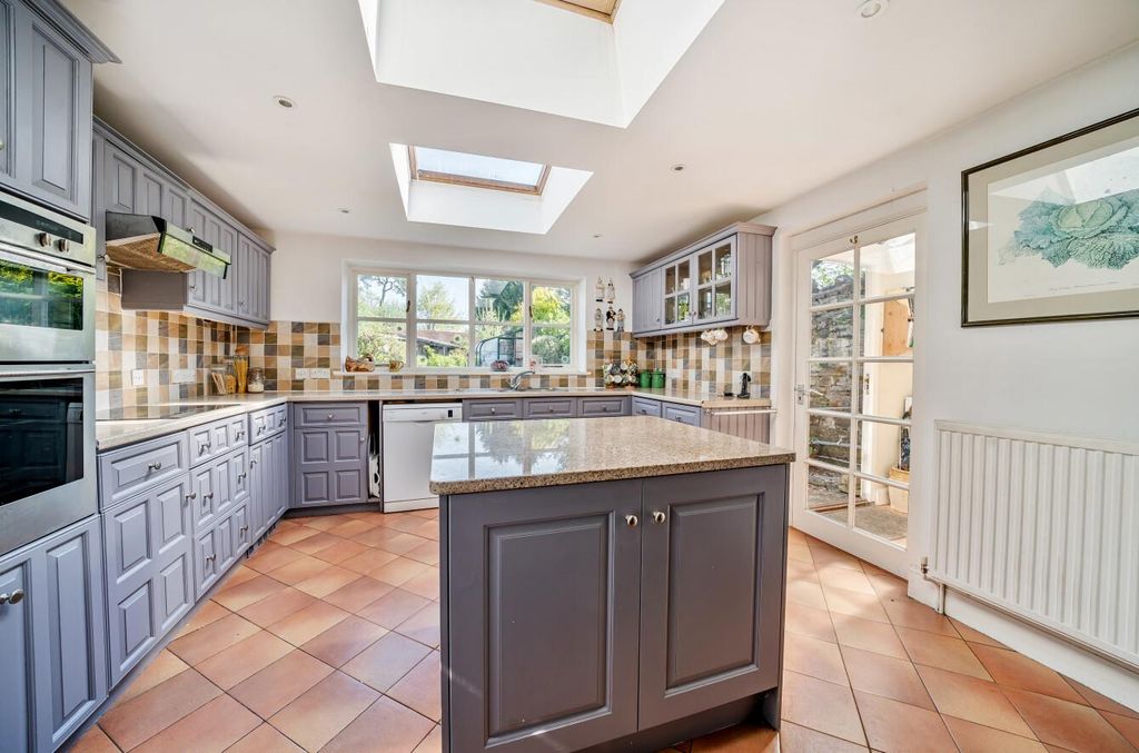 Property photo 2 of 29 Bampton, Seddons