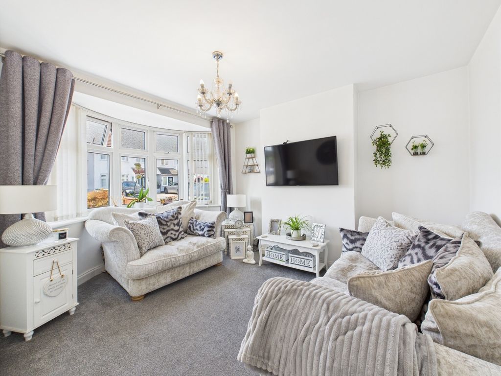 Property photo 3 of 20 4231893