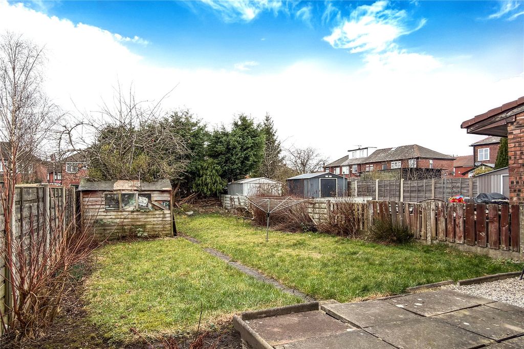 Property photo 2 of 15 Garden