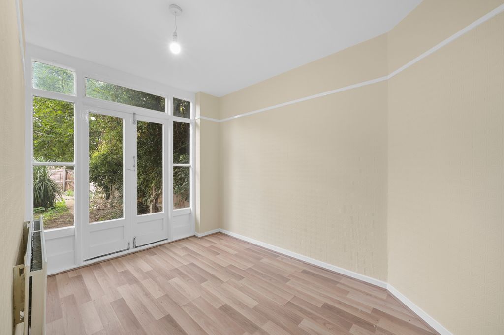 Property photo 1 of 12 Picture No. 10