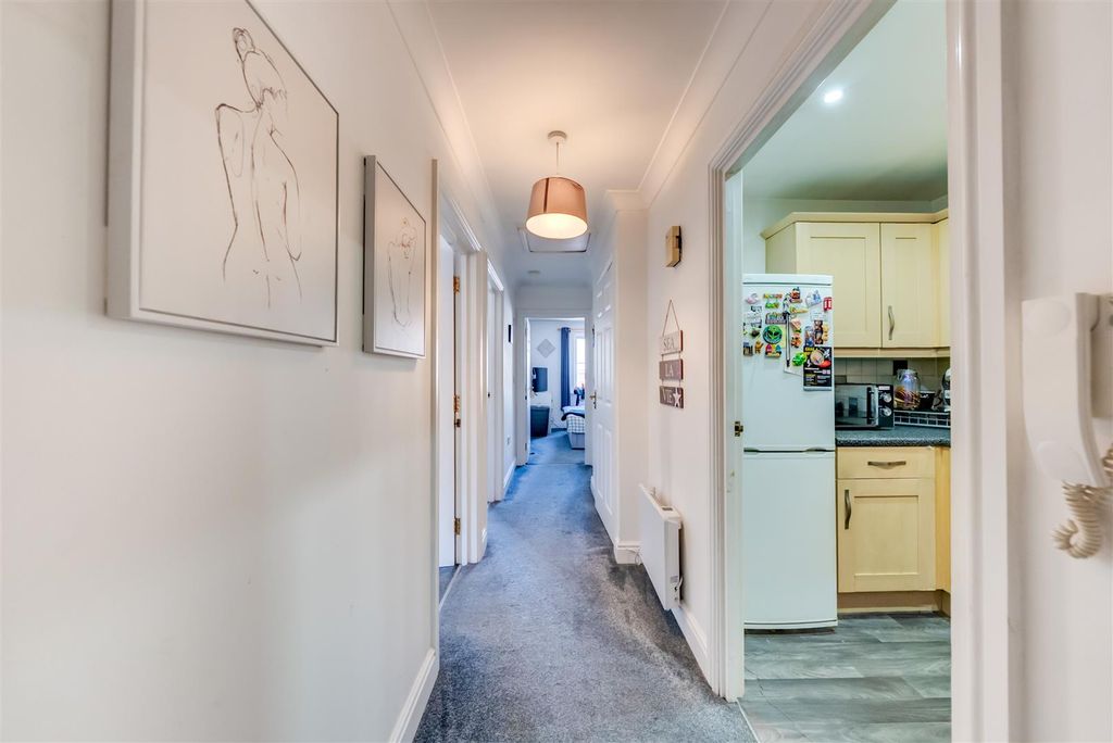 Property photo 2 of 13 A7S03873Hdr.Jpg
