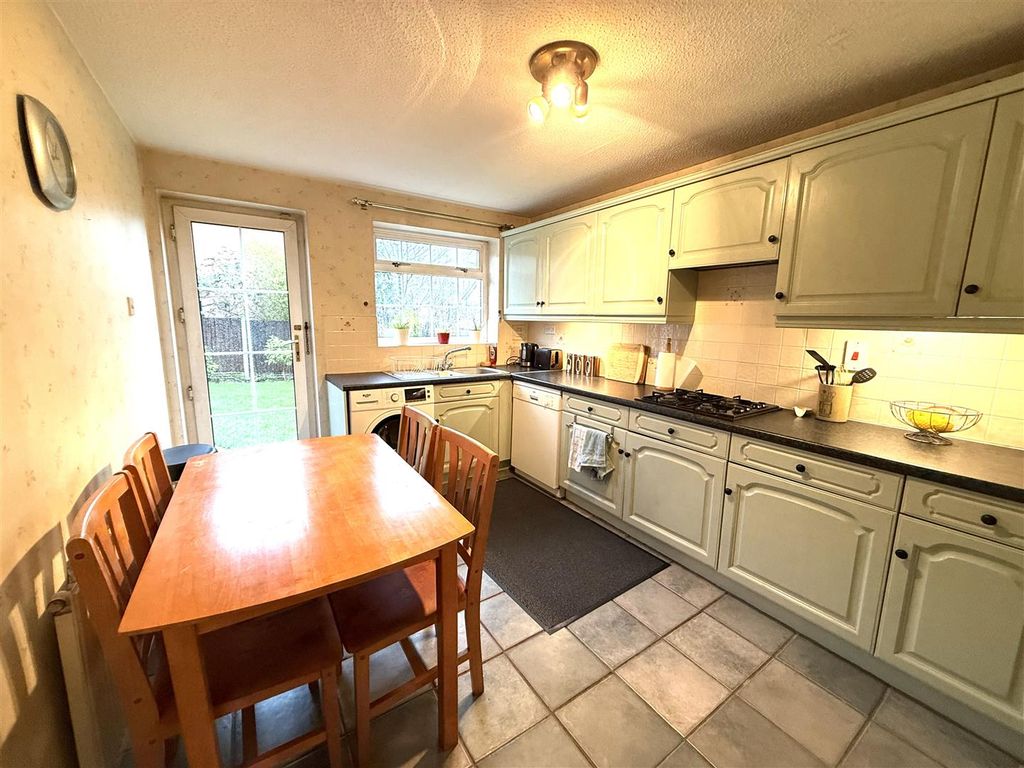 Property photo 3 of 16 Edensor 12.Jpg