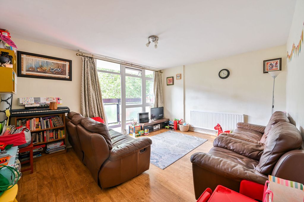 Property photo 1 of 6