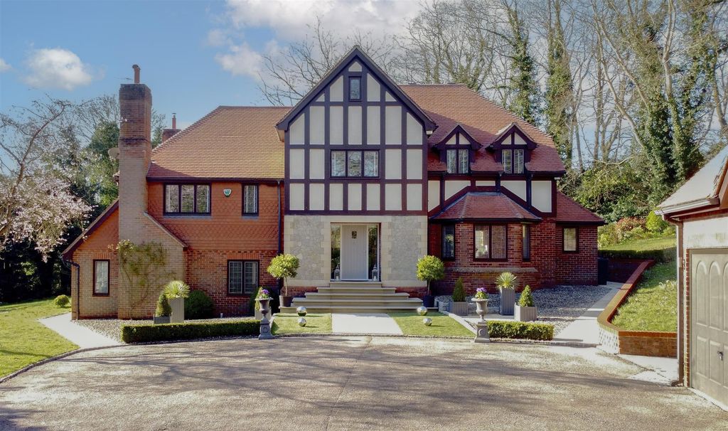 Property photo 1 of 41 Front