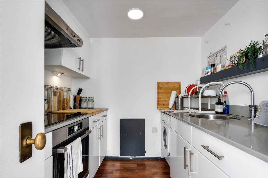 Property photo 3 of 15 Kitchen