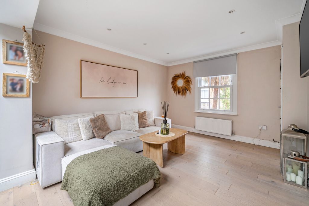 Property photo 2 of 10 1527353-12-1A1172...