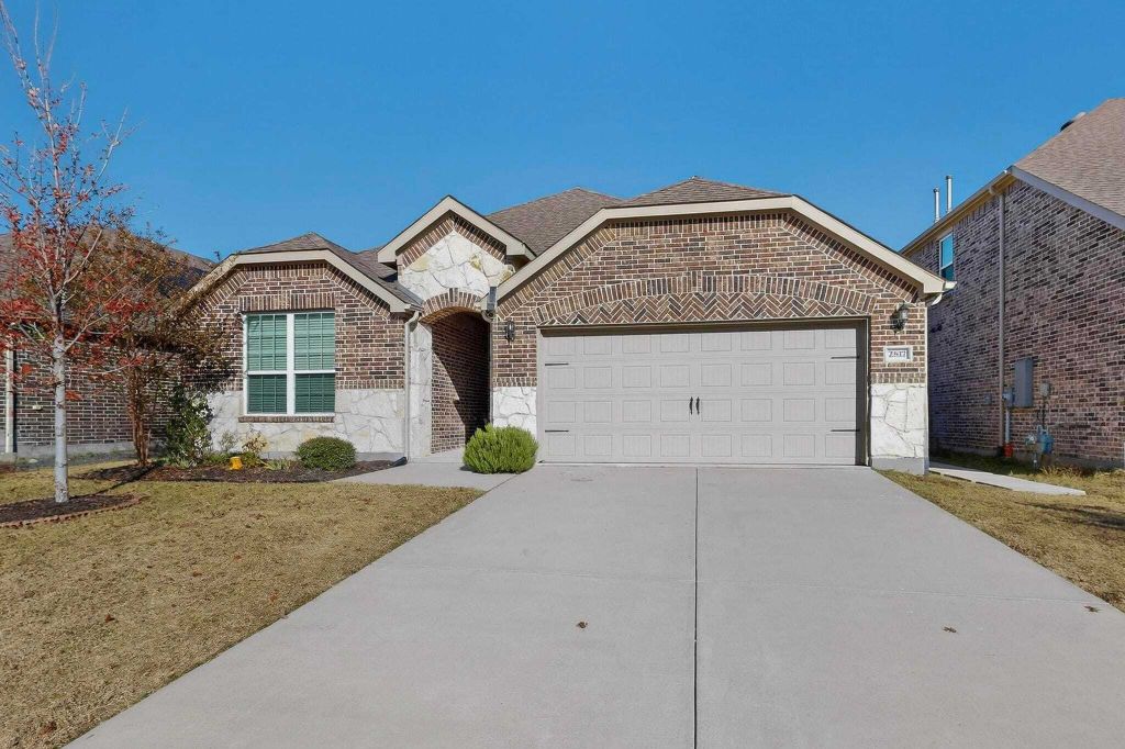 Property photo 1 of 31