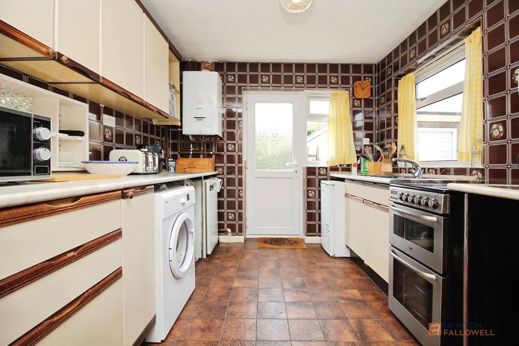 Property photo 3 of 20