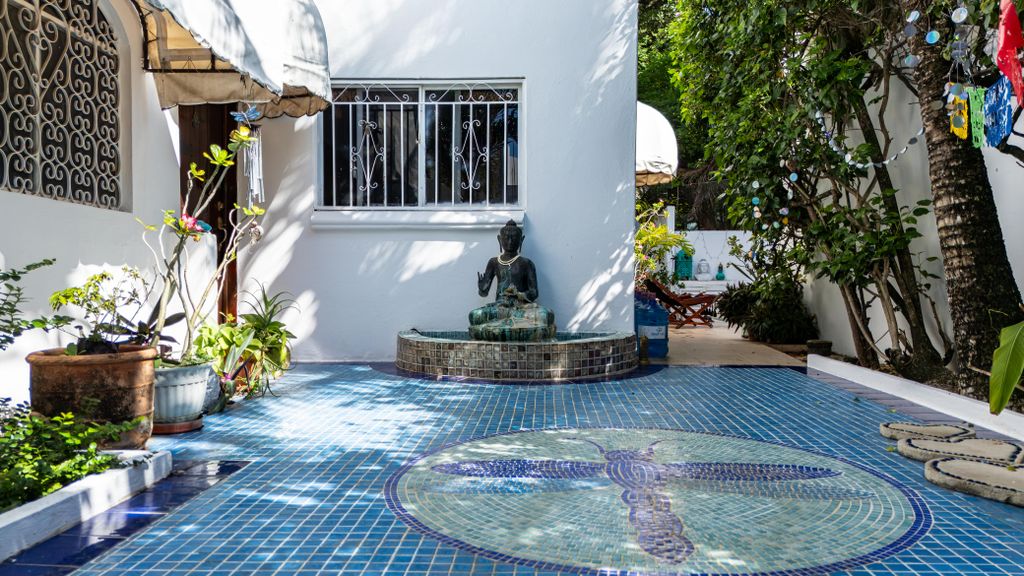 Property photo 2 of 45