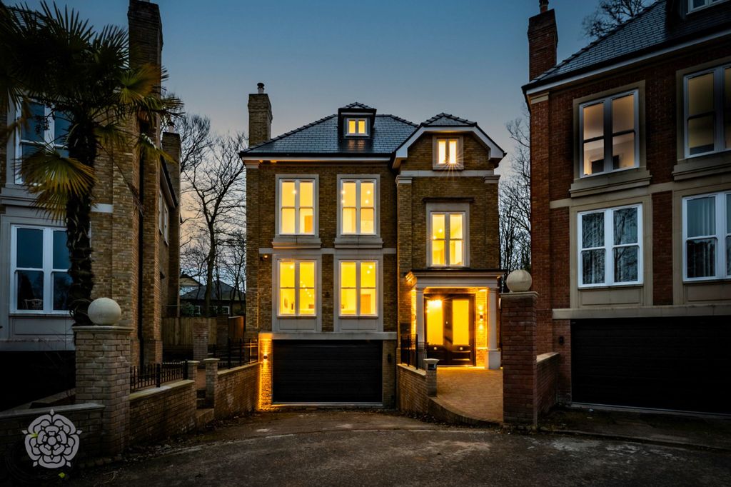Additional image 37 of 6 bed detached house for saleChorley New Road, Bolton BL1