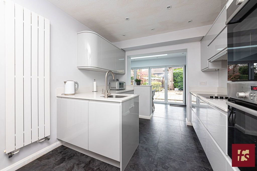 Additional image 12 of 4 bed detached house for saleChaucer Road, Crowthorne, Berkshire RG45
