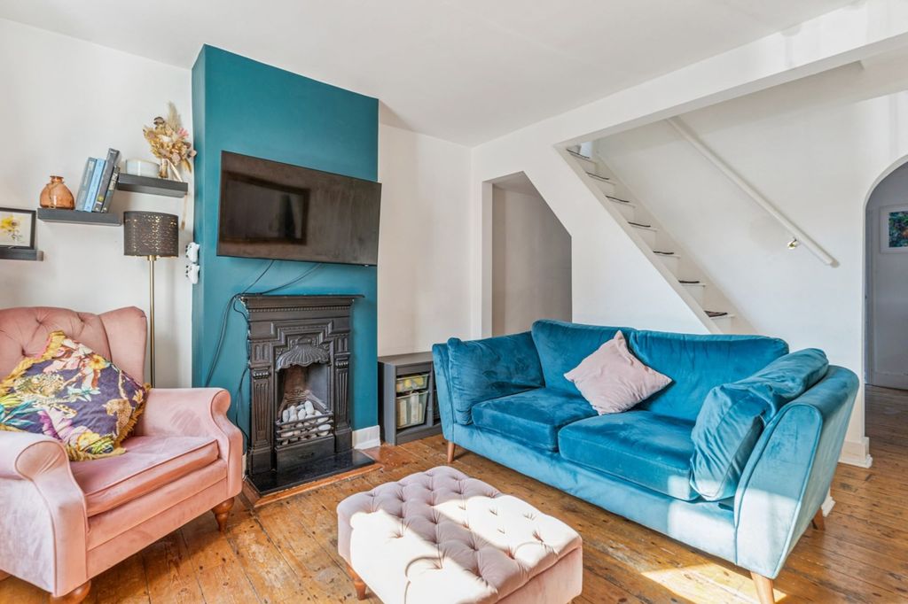 Property photo 3 of 14