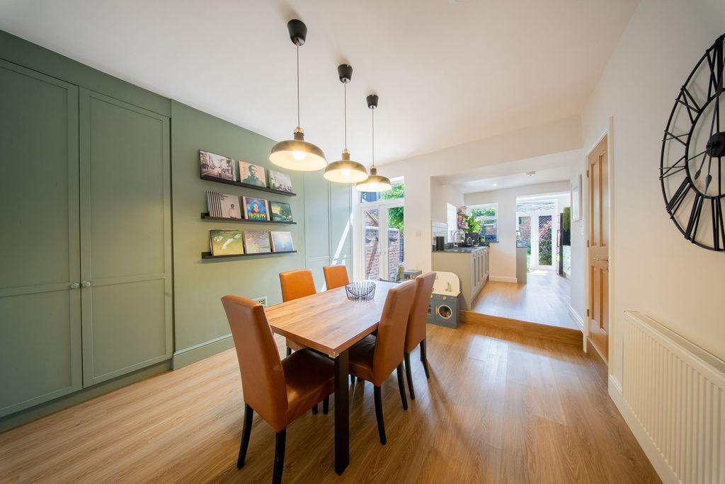 Property photo 3 of 11 Dining Room