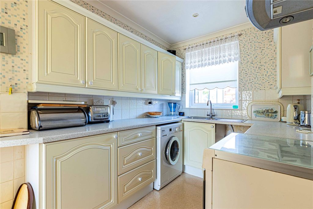 Property photo 2 of 17 Picture No. 03