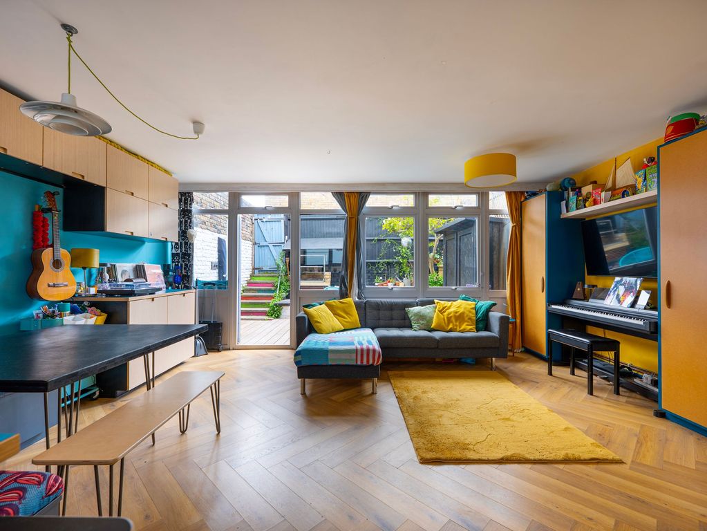 Property photo 1 of 12 Open Plan Living