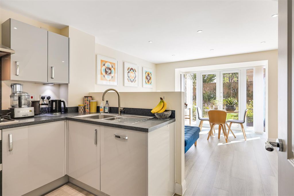 Property photo 2 of 24 Img (7).Jpg