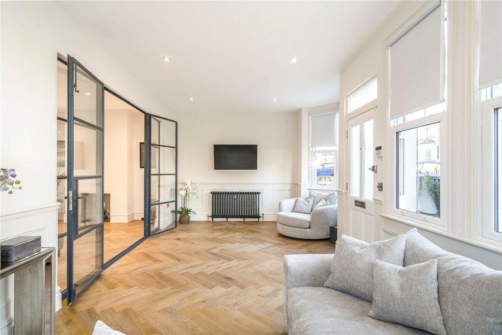 Property photo 3 of 15 Picture No. 16