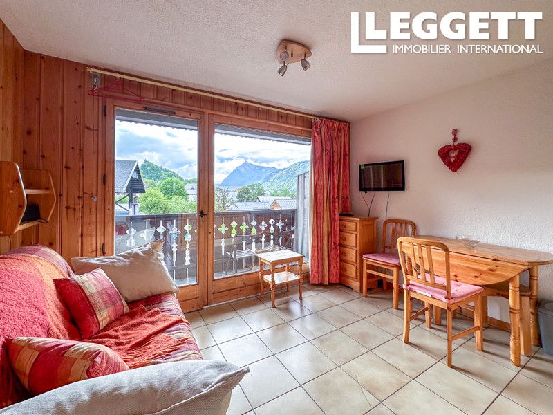 Property photo 2 of 10