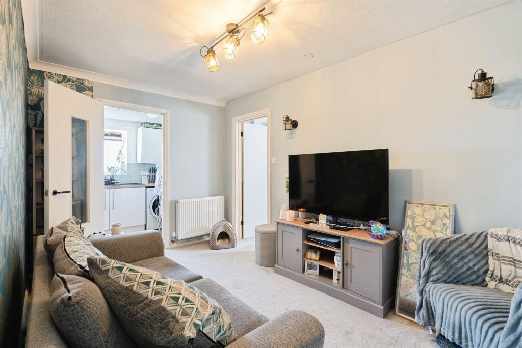 Property photo 2 of 26