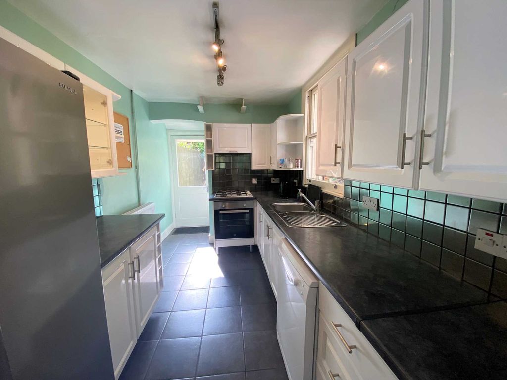 Property photo 2 of 12