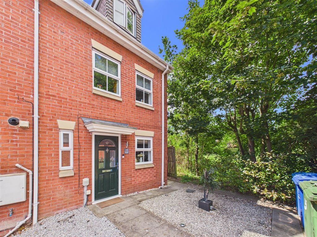 Property photo 1 of 18 Cam03486G0-Pr0361-Still022.Jpg
