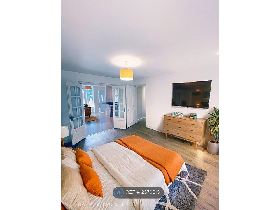Property photo 1 of 8 Bedroom (Virtually Furnished)