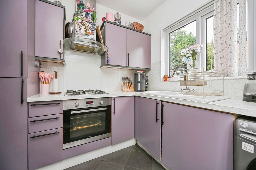Property photo 3 of 18 Pbox-Img.Jpg