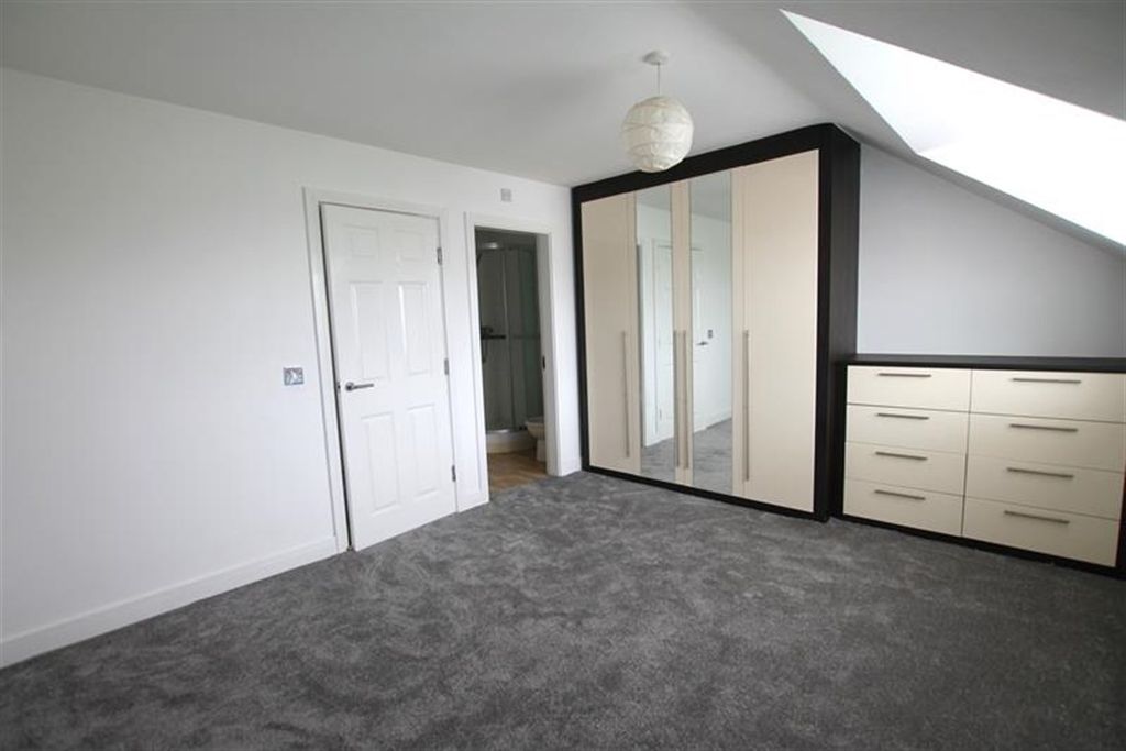 Property photo 3 of 23 Bedroom With En Suite
