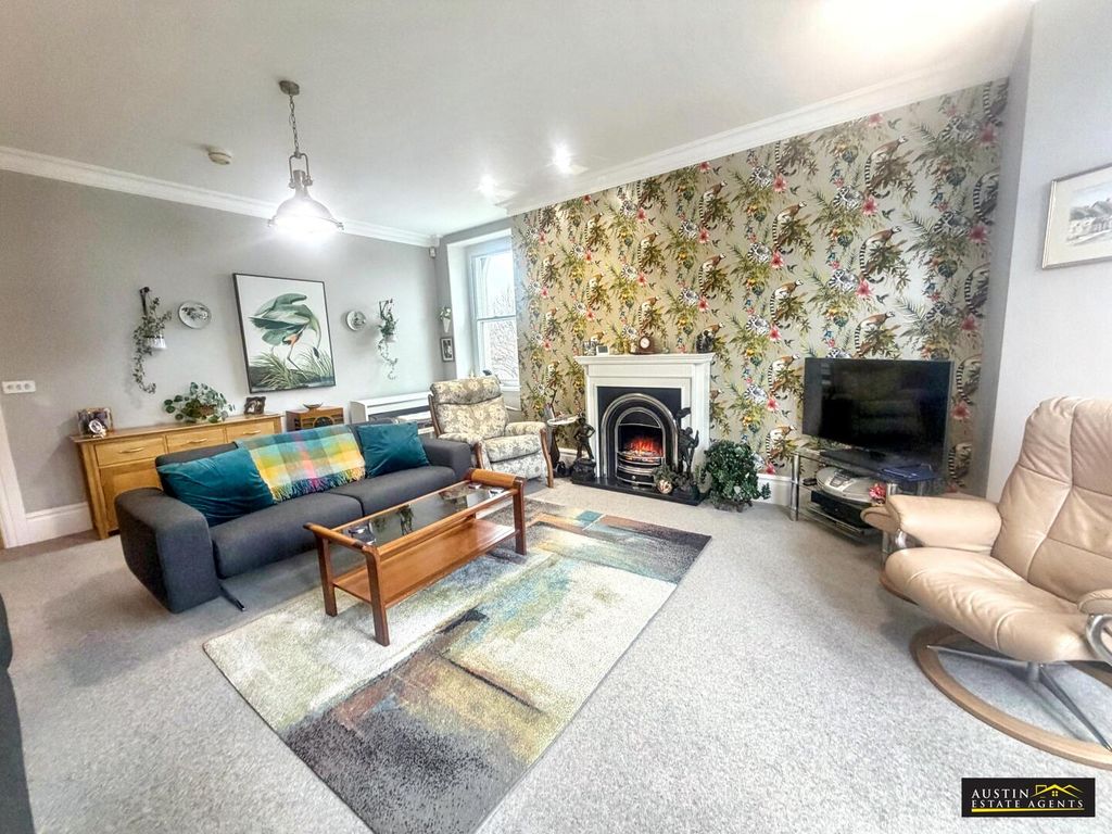 Property photo 3 of 13 Living Room