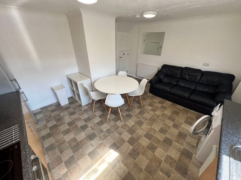 Property photo 3 of 15 Photo 12