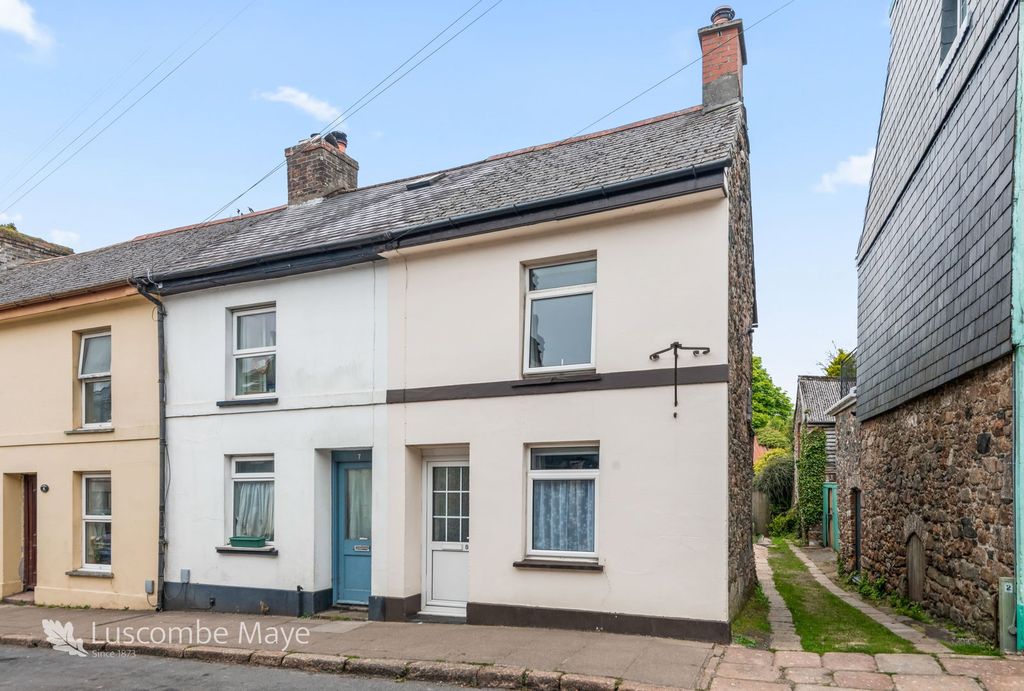 Property photo 1 of 13