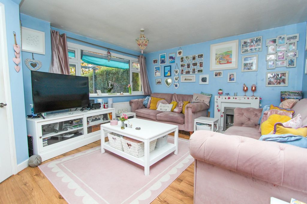 Property photo 3 of 14