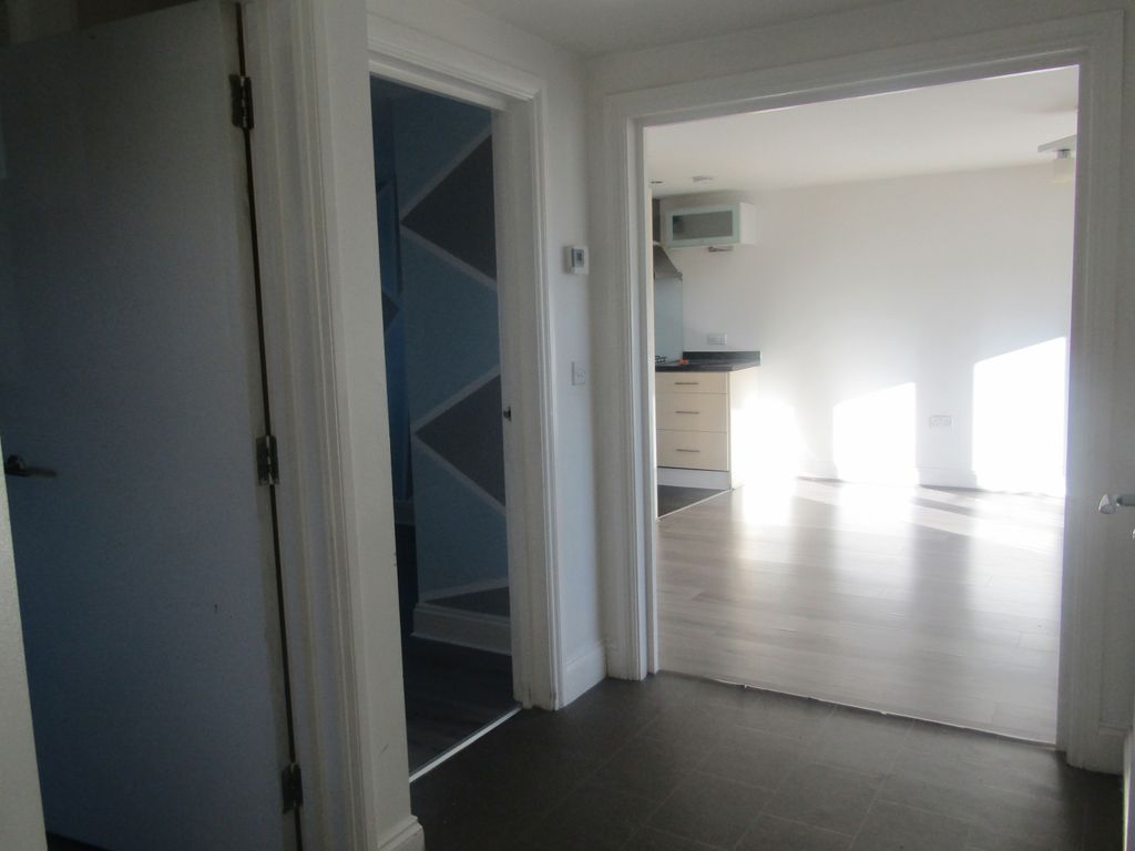 Property photo 2 of 12 Gallery