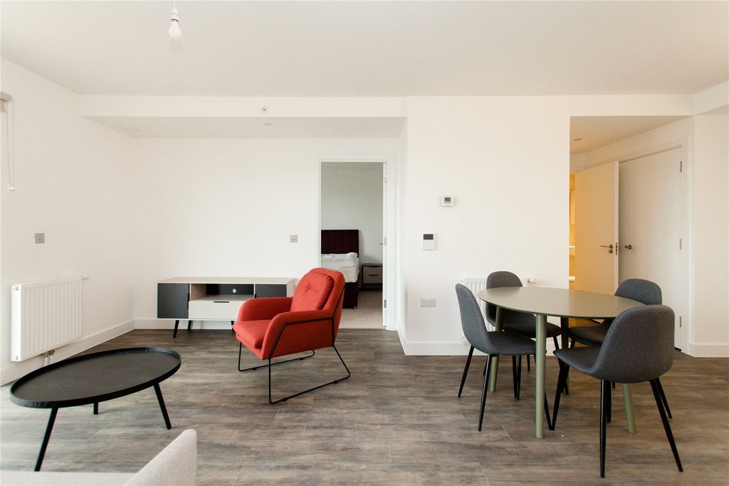 Property photo 3 of 25