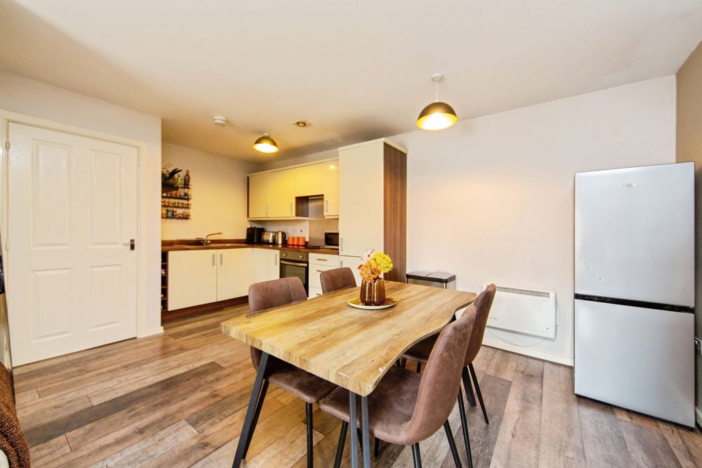 Property photo 3 of 19 Pbox-Img.Jpg