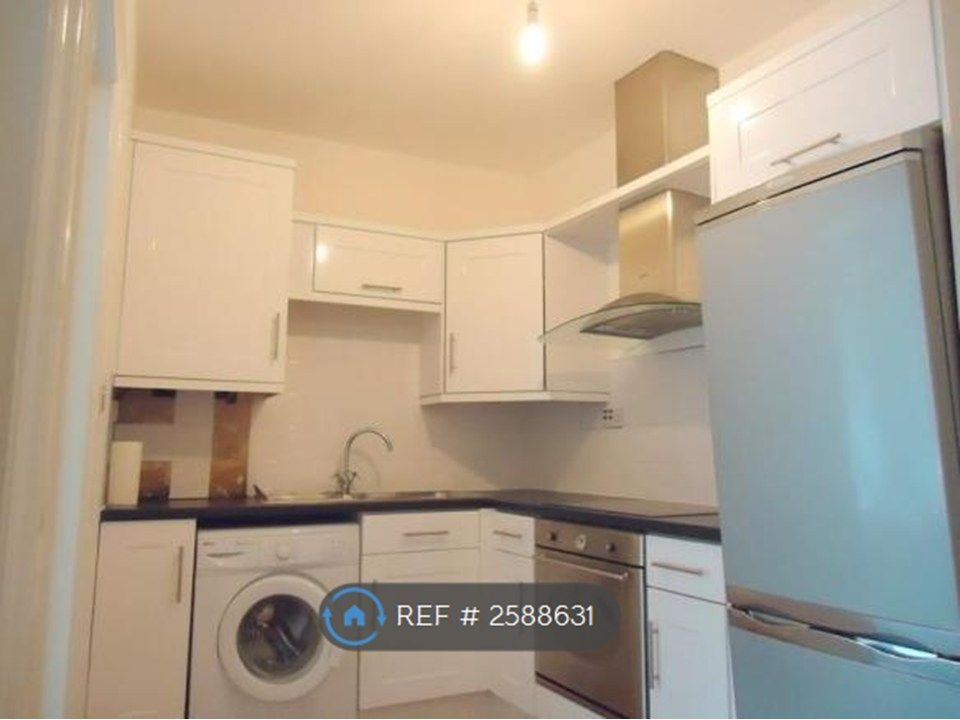 Property photo 3 of 7 Fully Furnished Kitchen