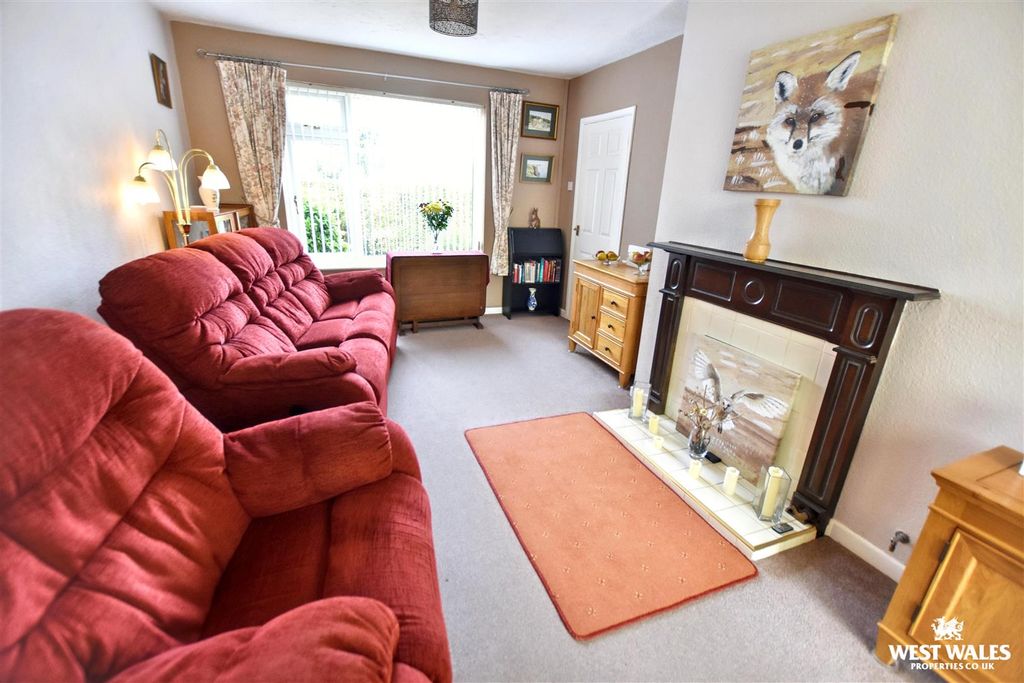 Property photo 3 of 16 18 (9).Jpg