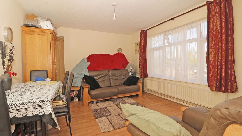 Property photo 2 of 9